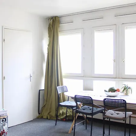 Apartment Bright In The Heart Of Paris