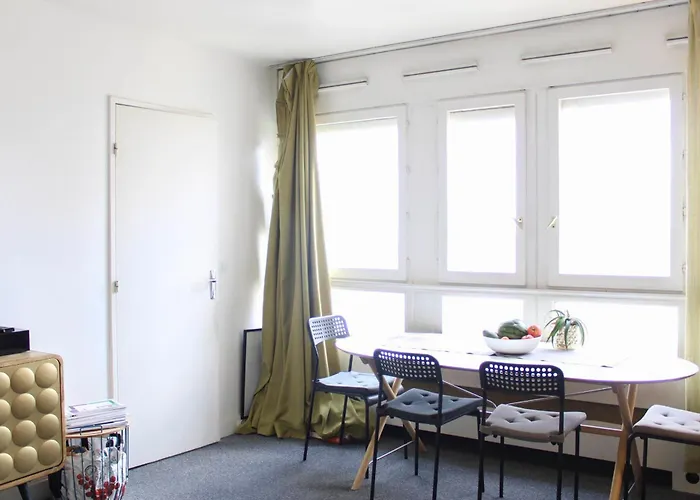 Apartment Bright In The Heart Of Paris